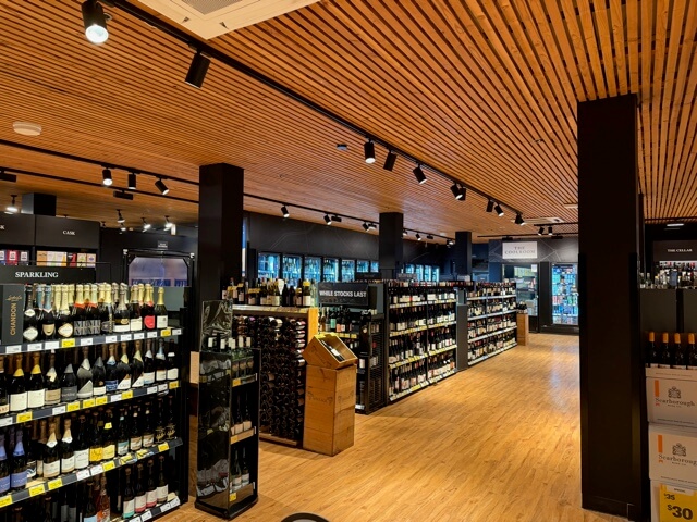 <font color="#3351a0"><b>Liquorland Refurbishments</b></font>